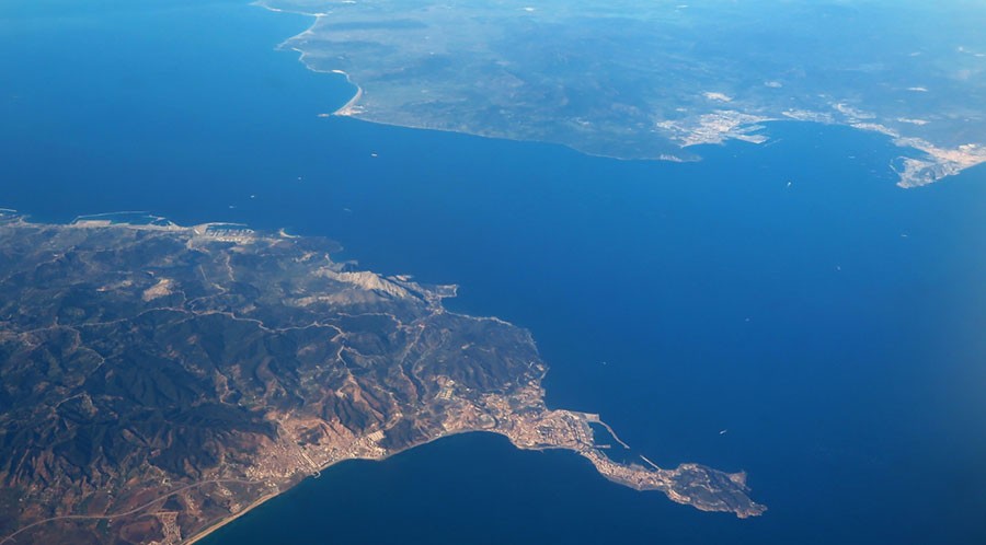 Plan and transfer your wealth to the next generation Image of Gibraltar Rock